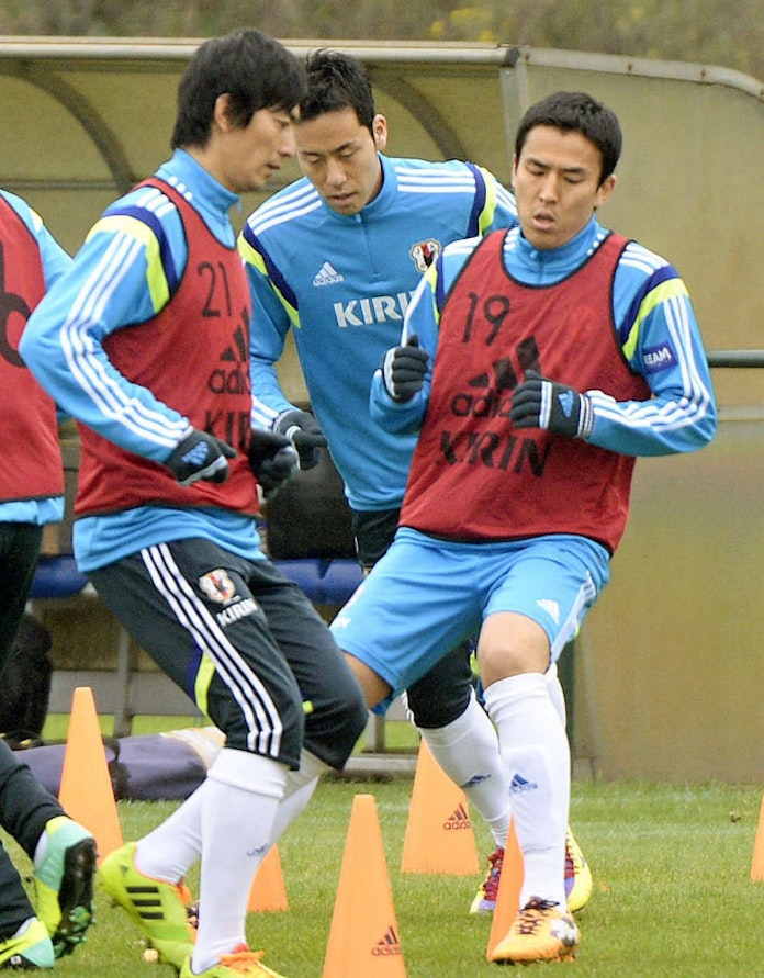 サッカー日本代表 オランダ戦へ初練習 本田は別メニュー調整 日本経済新聞 サッカー日本代表 オランダ戦へ初練習 本田は別メニュー調整 日本経済新聞