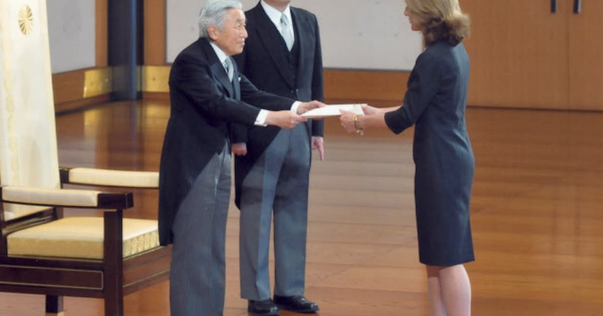 ケネディ米大使が始動 皇居で信任状奉呈式 日本経済新聞 ケネディ米大使が始動 皇居で信任状奉呈式 日本経済新聞