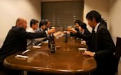 日立ソリューションズでは東京都品川区の本社ビルに飲食施設があり、懇談会に活用している