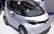 ヤマハ発動機が東京モーターショーで公開した小型四輪車の試作車「モティフ」(21日、東京都江東区)