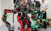 2足歩行ができ、人と同じような作業がこなせる等身大ヒト型ロボット(東京都江東区の「SCHAFT」)