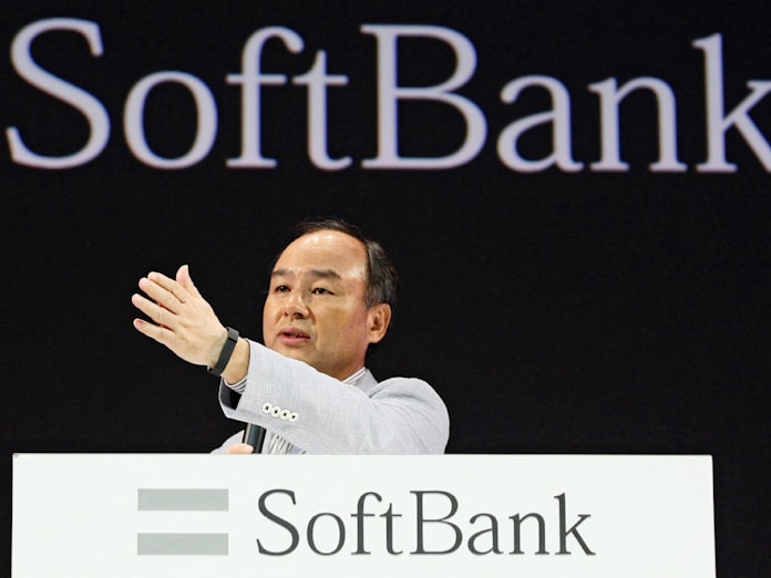 動かぬ者は去れ ソフトバンク自慢の超高速経営 日本経済新聞 動かぬ者は去れ ソフトバンク自慢の超高速経営 日本経済新聞