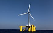 代表的な自然エネルギーの一つが風力発電。写真は福島県沖にある大規模洋上風力発電システム(福島洋上風力コンソーシアム提供)