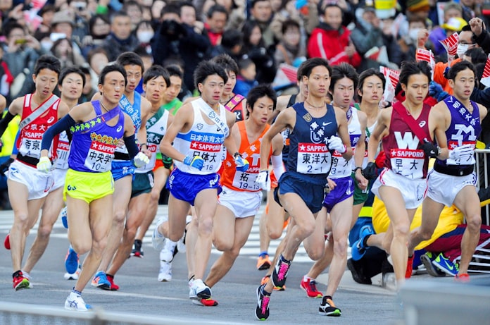 仲間と駅伝 冷静にタスキつなぎ個の力発揮 日本経済新聞 仲間と駅伝 冷静にタスキつなぎ個の力発揮 日本経済新聞
