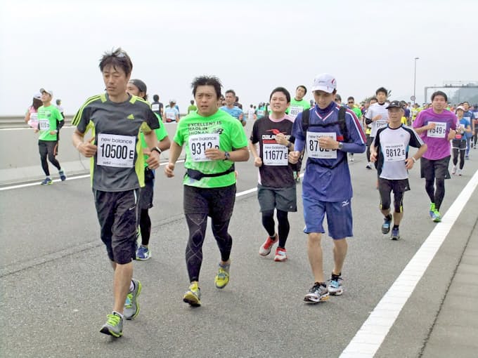 マラソン30キロの壁克服 粘りが身につく体づくり 日本経済新聞