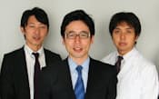2005年創業当時の写真。右が研究開発担当の鈴木健吾取締役、左がマーケティング担当の福本拓元取締役。「3人」だからこそ苦難を乗り越えられたという