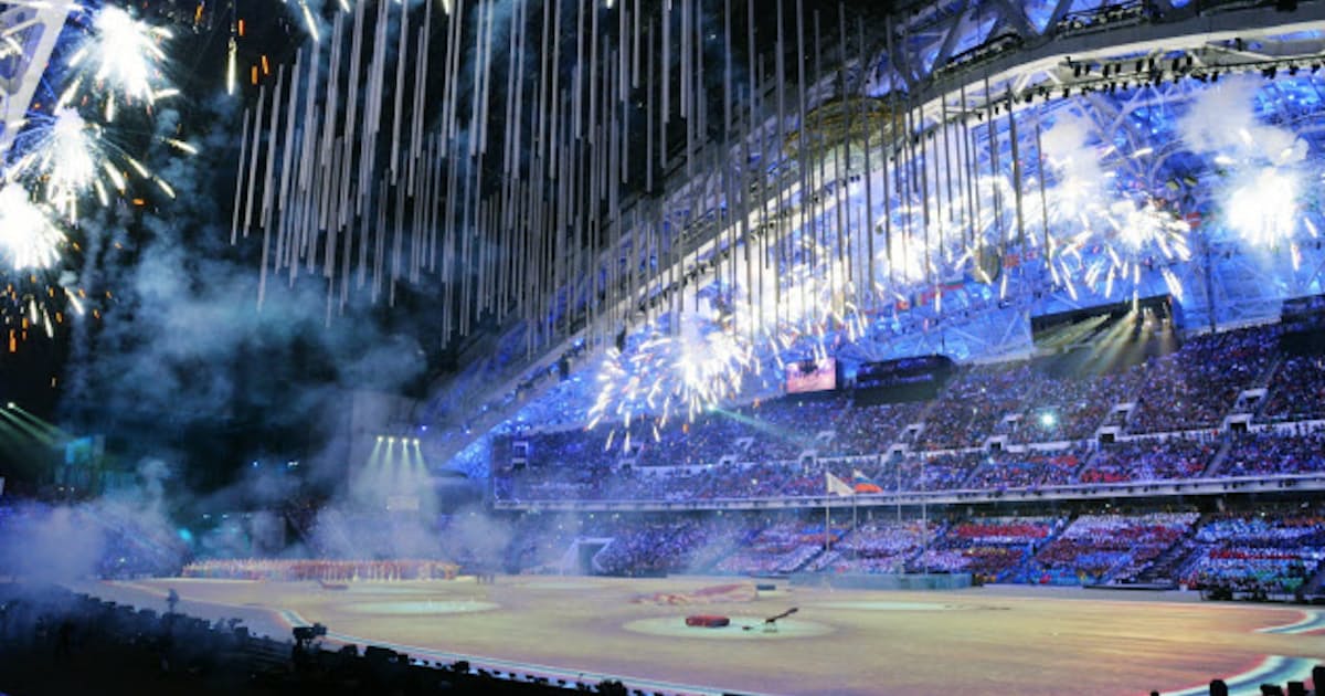 笑顔未来につなぐ ソチ五輪閉会式 光と花火華麗に 日本経済新聞 笑顔未来につなぐ ソチ五輪閉会式 光と花火華麗に 日本経済新聞