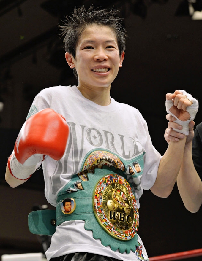 女子ボクシング世界戦 小関が13度目防衛 日本経済新聞