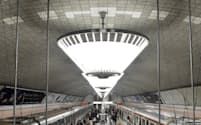 かつての大阪の豊かさを象徴していた地下鉄御堂筋線のドーム型天井(心斎橋駅)