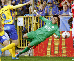 川島のスタンダール 1位でプレーオフへ 欧州サッカー 日本経済新聞 川島のスタンダール 1位でプレーオフへ 欧州サッカー 日本経済新聞