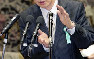 日銀副総裁候補として衆院議院運営委員会で所信を述べる岩田規久男氏（2013年3月5日、国会内）