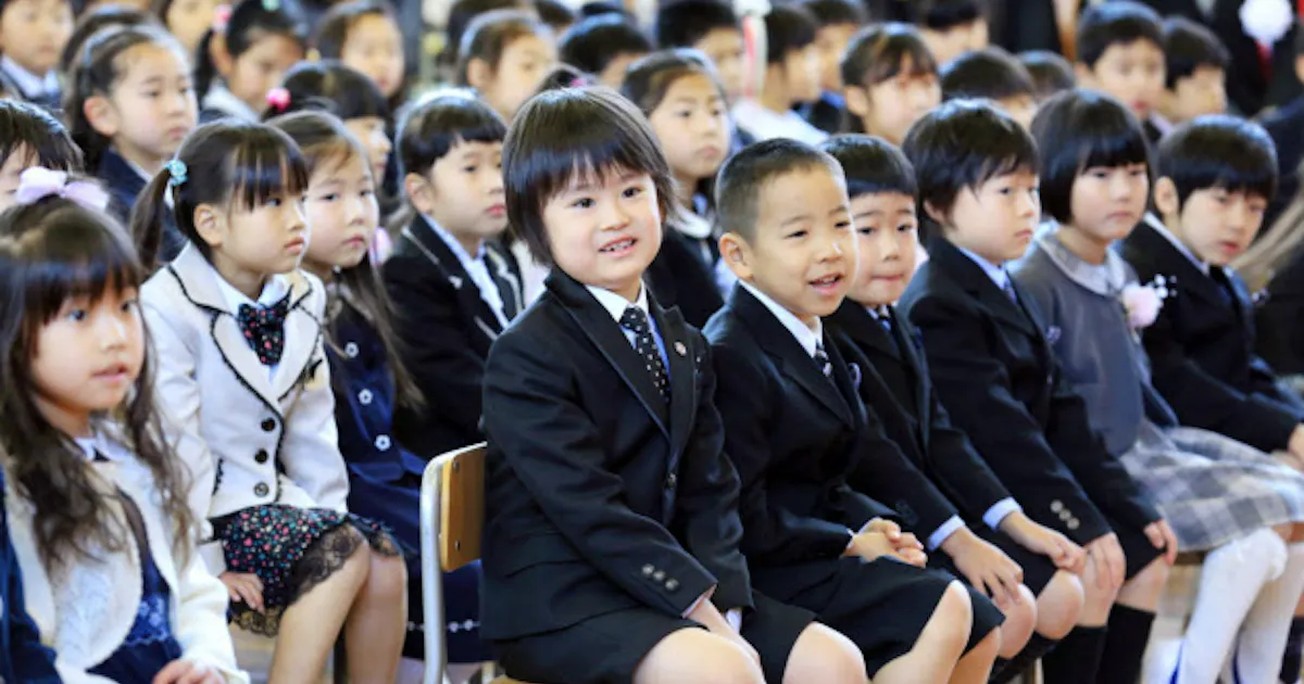 東京都内の公立小学校で入学式 日本経済新聞 東京都内の公立小学校で入学式 日本経済新聞