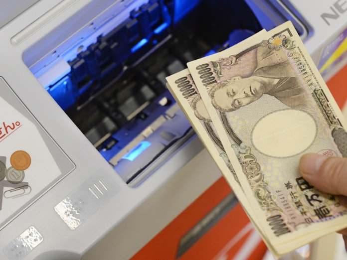 増える日本の現金流通 世界で突出 日本経済新聞 増える日本の現金流通 世界で突出 日本経済新聞