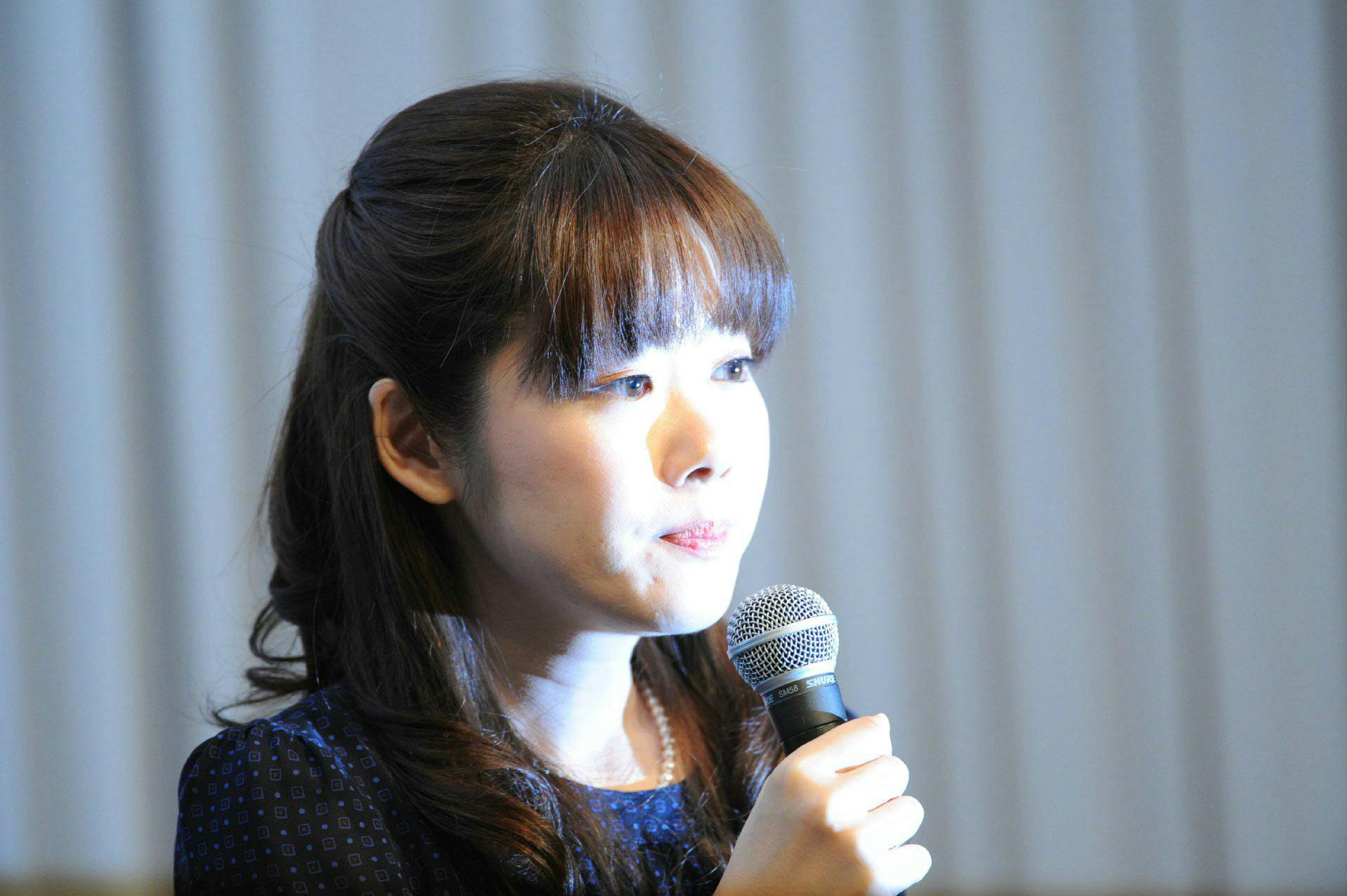 Stap細胞の小保方氏が記者会見 写真 日本経済新聞 Stap細胞の小保方氏が記者会見 写真 日本経済新聞