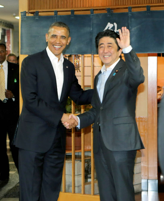 写真で見るオバマ米大統領来日 すし店で会食 日本経済新聞 写真で見るオバマ米大統領来日 すし店で会食 日本経済新聞