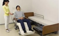 パナソニックのベッド型介護ロボット「リショーネ」
