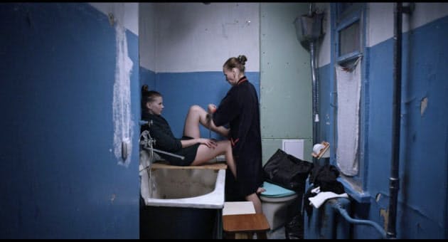 ザ トライブ セリフ一切なし ろうあ者が演じるリアルな空気 巨匠ゴダールは Nikkei Style ザ トライブ セリフ一切なし ろうあ者が演じるリアルな空気 巨匠ゴダールは Nikkei Style