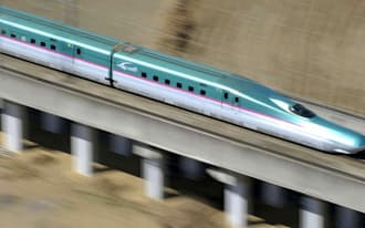 ビジネス、観光とも好調で新幹線の輸送量は最高に（東北新幹線はやぶさ）