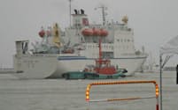 ミサイル発射を受け、新潟県が入港許可を取り消した万景峰号(新潟港)