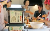 まるや八丁味噌は料理教室を月1回ペースで開催し、様々なメニューを提案している(愛知県岡崎市)