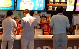 中国のマクドナルドはOSIグループとの取引停止で提供できるメニューが大幅に減った(上海市)