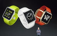 9日の新製品発表会で腕時計型端末「アップルウオッチ」を発表したクックCEO(米クパチーノ市)。