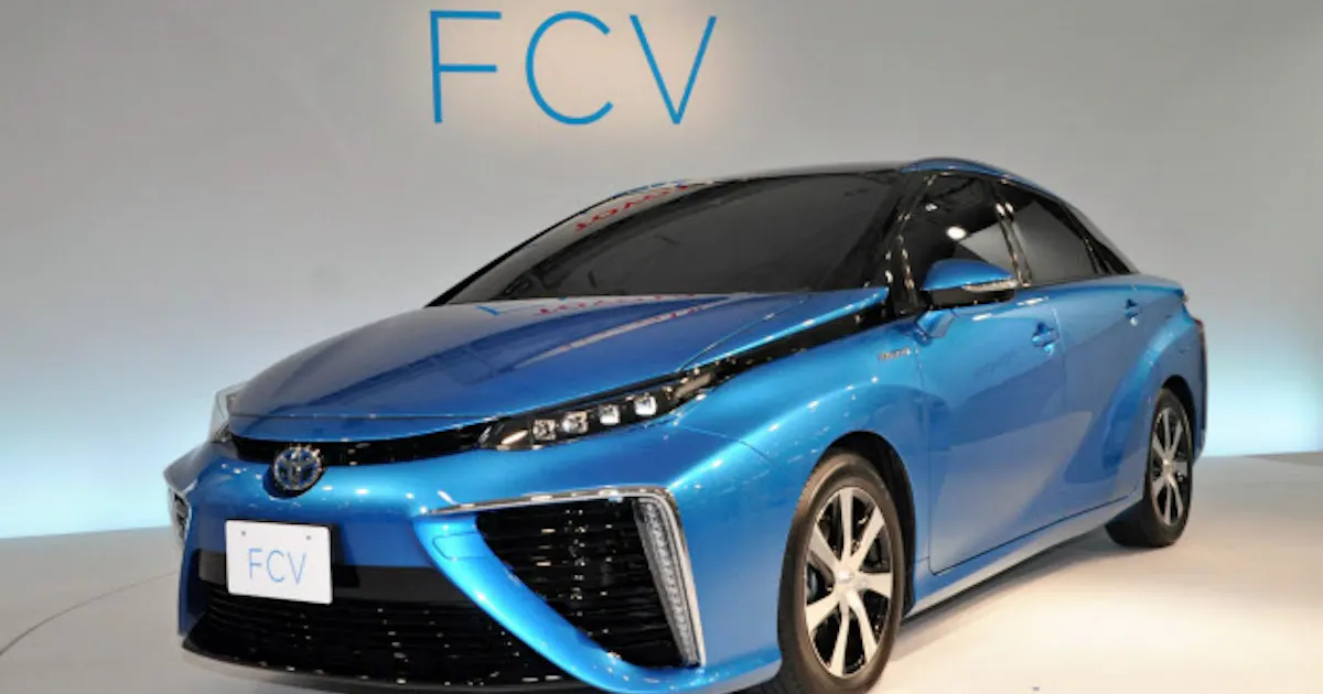 トヨタ、FCV開発の舞台裏 泥臭く先端技術実現: 日本経済新聞