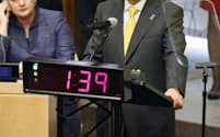 ニューヨークの国連本部で開かれた、国連気候変動サミットで演説する安倍首相（23日）=共同