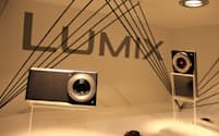 パナソニックの「ルミックスDMC-CM1」は4K動画も撮影できるスマホ型デジカメだ
