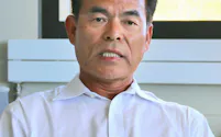 インタビューに応じる中村修二教授(7日、カリフォルニア州サンタバーバラ)