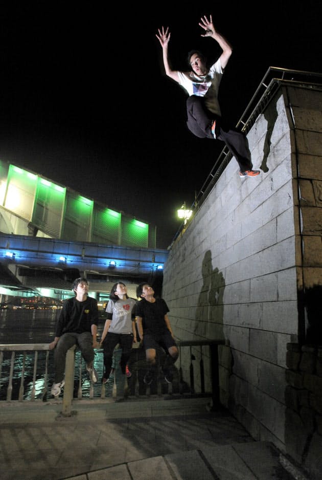 まるで忍者 跳びはねる パルクール 人気 Nikkei Style まるで忍者 跳びはねる パルクール 人気 Nikkei Style