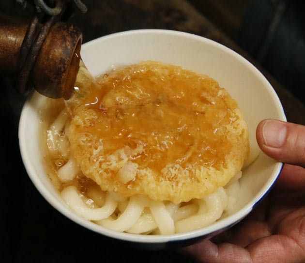 博多っ子の定番 ごぼ天うどんを召し上がれ Nikkei Style 博多っ子の定番 ごぼ天うどんを召し上がれ Nikkei Style