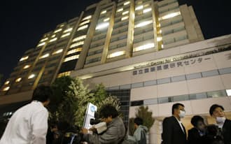 エボラ出血熱の検査 発熱男性は陰性 厚労省が発表 日本経済新聞 エボラ出血熱の検査 発熱男性は陰性 厚労省が発表 日本経済新聞