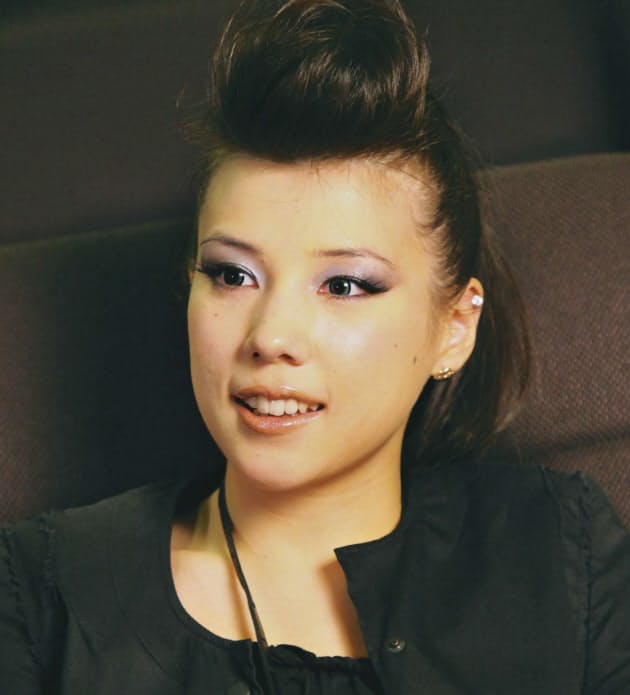 仲里依紗さん 映画で 悪の女王 に挑戦 様々な役 体当たりで Nikkei Style 仲里依紗さん 映画で 悪の女王 に挑戦 様々な役 体当たりで Nikkei Style