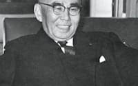 戦後、内閣総理大臣に就任したころ（1956年12月）
=石橋湛山記念財団提供