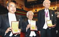 2008年ノーベル賞の（左から）小林、益川、下村の各氏=共同