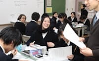 ケイ・インターナショナルスクール東京で学ぶ日本人生徒ら（東京都江東区）