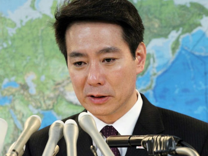 前原外相が辞任 外国人献金で引責 就任半年 菅政権に打撃 日本経済新聞 前原外相が辞任 外国人献金で引責 就任半年 菅政権に打撃 日本経済新聞