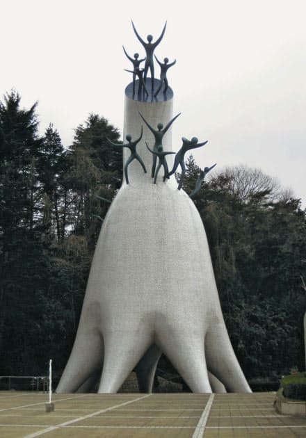 東京 表参道 岡本太郎の息づかい感じる Nikkei Style 東京 表参道 岡本太郎の息づかい感じる Nikkei Style