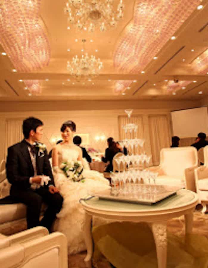 平均3万円強 結婚式費用どう節約 日本経済新聞 平均3万円強 結婚式費用どう節約 日本経済新聞