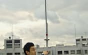 電離層異常を観測するための受信アンテナ（東京都調布市の電気通信大）