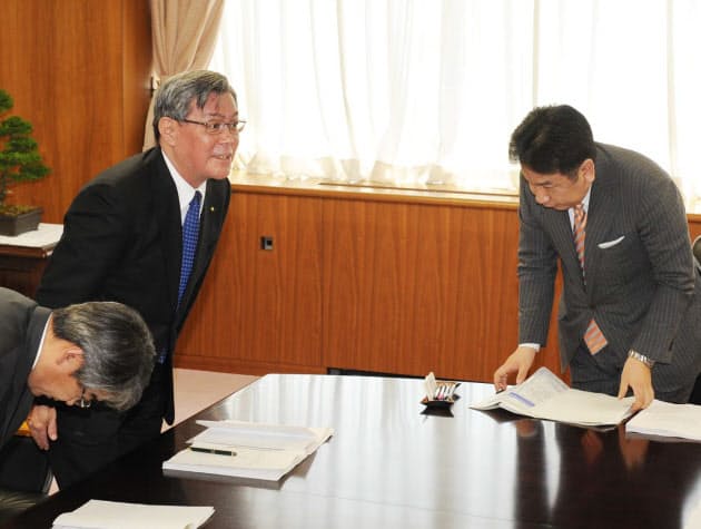 日本経済新聞 日本経済新聞