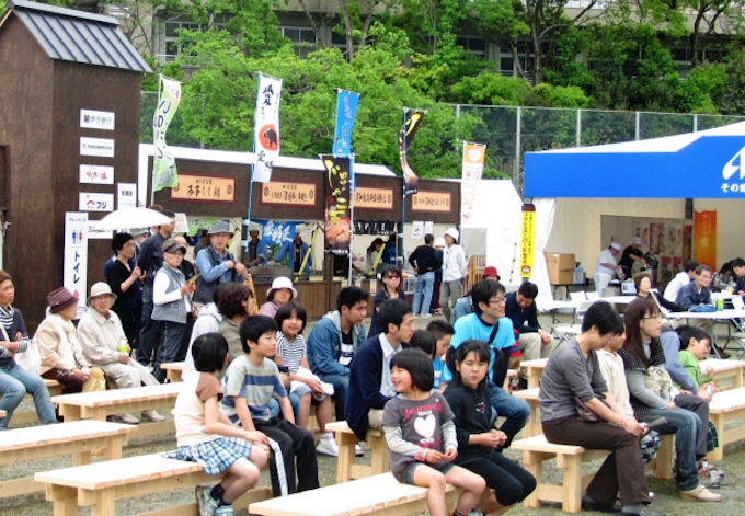 Gw観光 四国は振るわず 1000円高速 廃止も響く 日本経済新聞