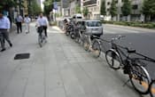 放置自転車は景観の悪化や接触事故などの問題も生んでいる（東京駅周辺）