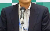 記者会見する原子力規制委員会の田中委員長（26日、東京都港区）