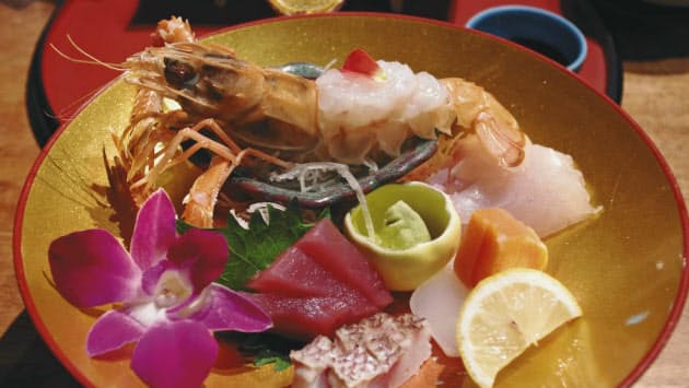 愛知 蒲郡 アカザエビ とろけるような甘さ 食べ歩きと湯巡り満喫 Nikkei Style 愛知 蒲郡 アカザエビ とろけるような甘さ 食べ歩きと湯巡り満喫 Nikkei Style