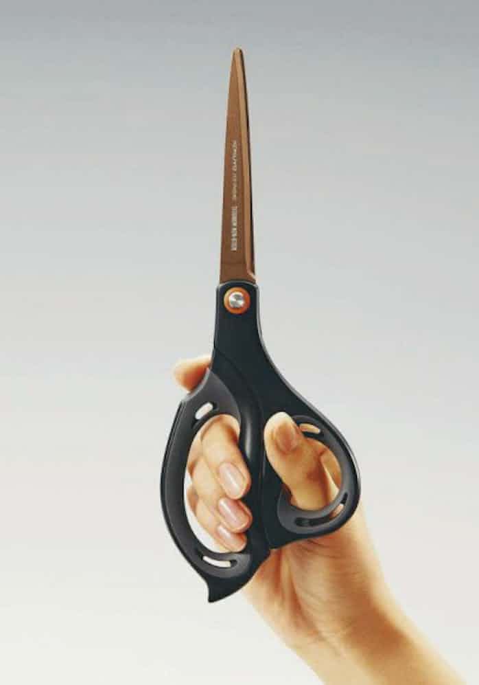 厚紙も薄い素材も切れるハサミ コクヨs T 日本経済新聞