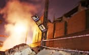 隕石爆発に伴う衝撃波で崩壊したロシア・チェリャビンスクの工場の壁=共同