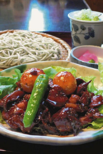 山梨 甲府湯村温泉 甲府鳥もつ煮 絶妙な甘辛さ 食欲増す Nikkei Style 山梨 甲府湯村温泉 甲府鳥もつ煮 絶妙な甘辛さ 食欲増す Nikkei Style