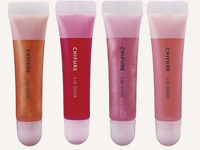 唇に透明感あるツヤを出せるリップグロス ちふれ化粧品 日本経済新聞